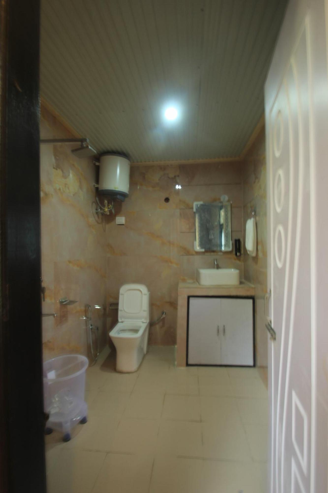 Sukoon Resort Banjār Esterno foto